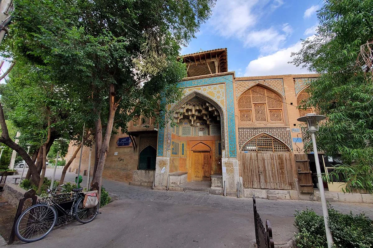 تور اصفهان از شیراز مسجد علی قلی آقا بید آباد اصفهان