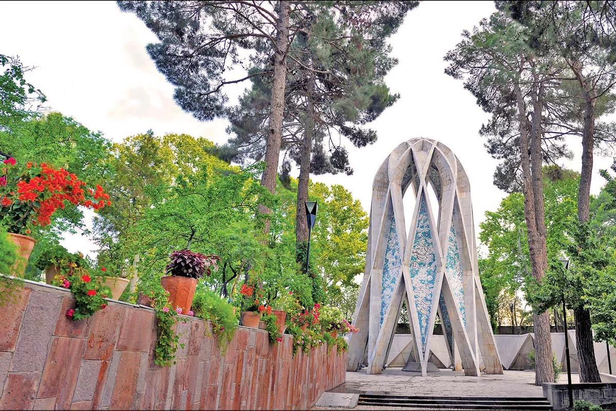 تور بزرگداشت فردوسی از شیراز ۶ روز - آرامگاه فردوسی در توس