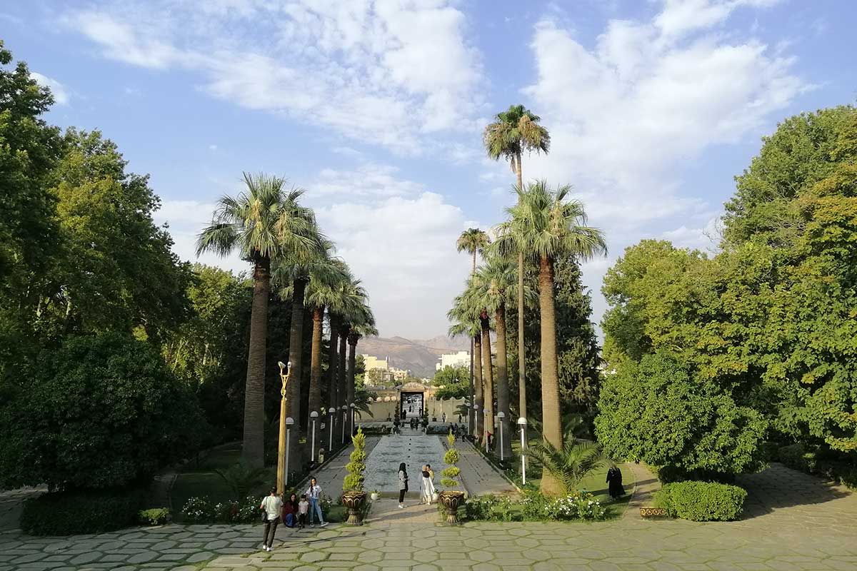 تور باغهای تاریخی شیراز شیرازگردی تور باغهای شیراز تور شیراز